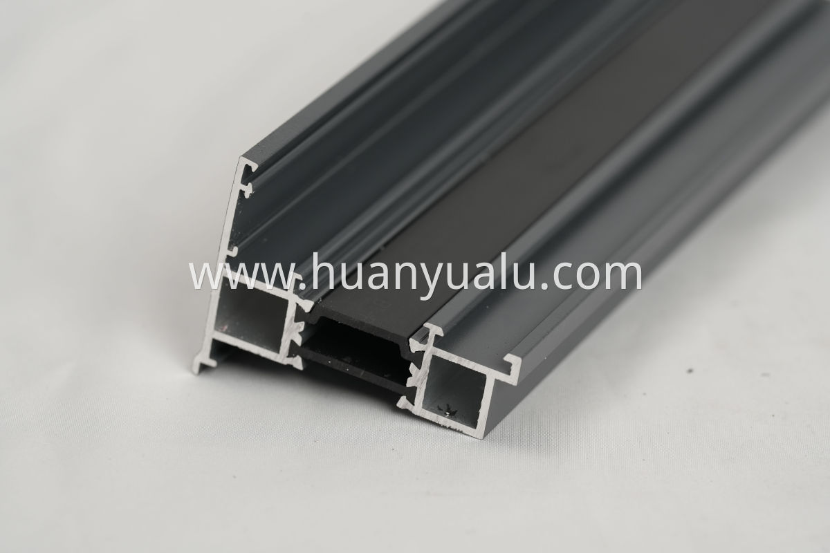 Thermal insulation profiles